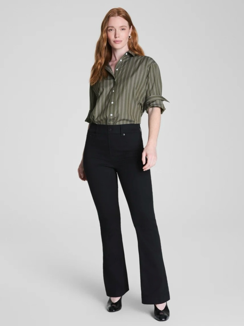 SPANXshape Every Wear Obsidian Rinse Pull-On Flare Jeans Size Medium